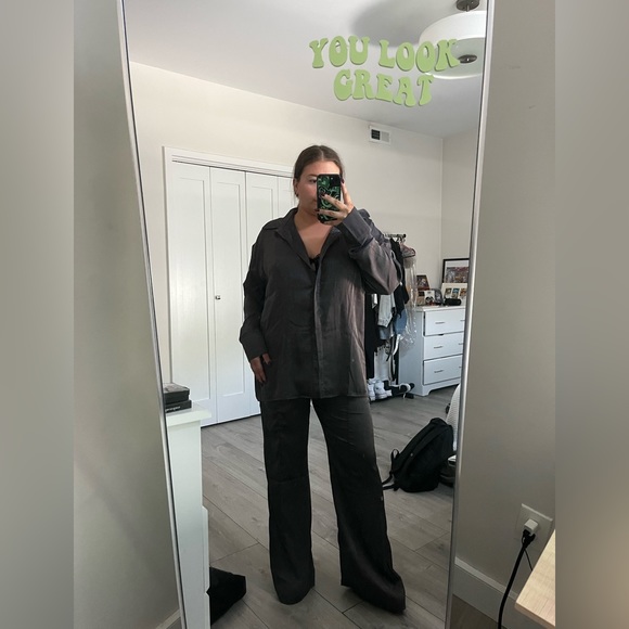 Two piece satin set in charcoal - Picture 2 of 4